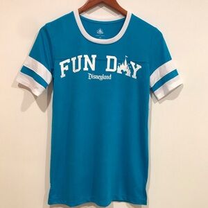 NWT Disneyland Women’s “Fun Day” T-Shirt Size XS